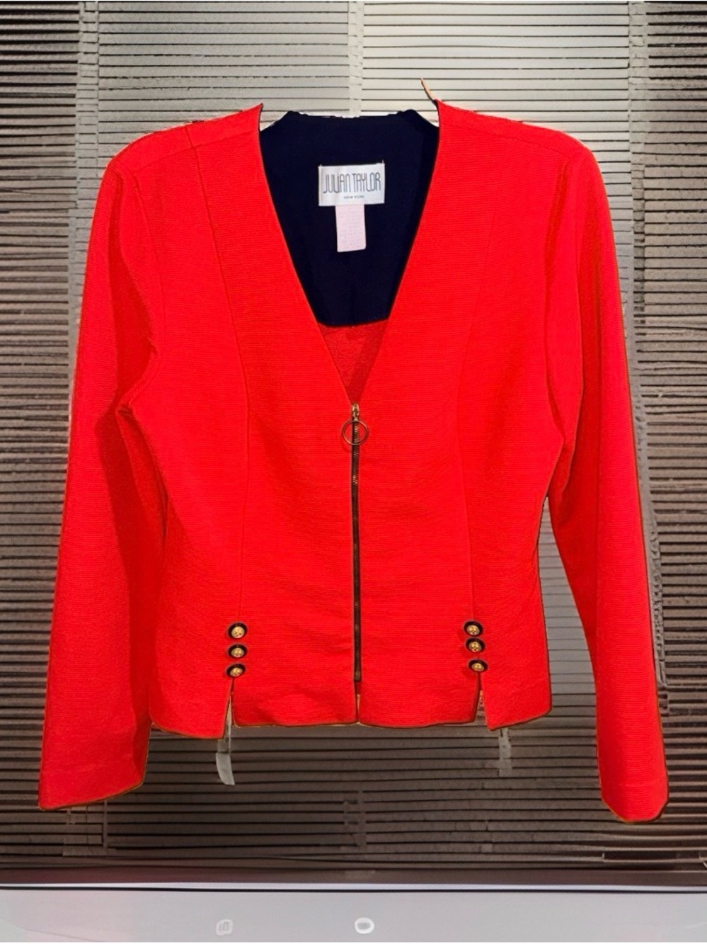 VTG Julian Taylor Vibrant Red Ribbed Zip-Front Blazer w/Gold Buttons-6-EC